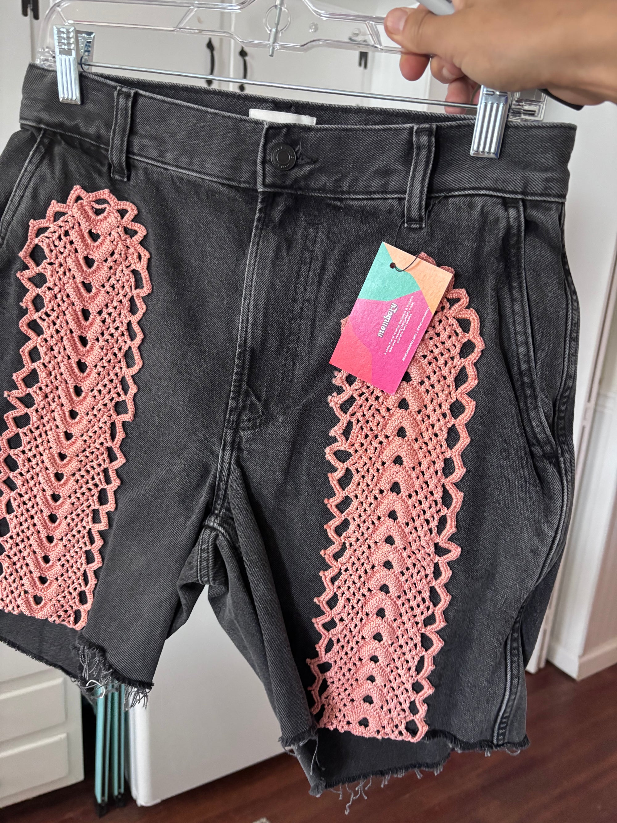 Doily upcycled jorts