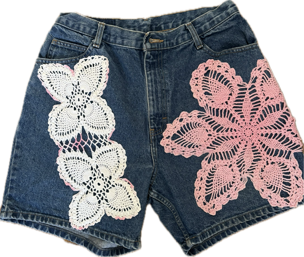 Doily upcycled jorts